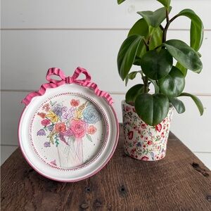 Hand crafted original painting in 4x4 bow frame